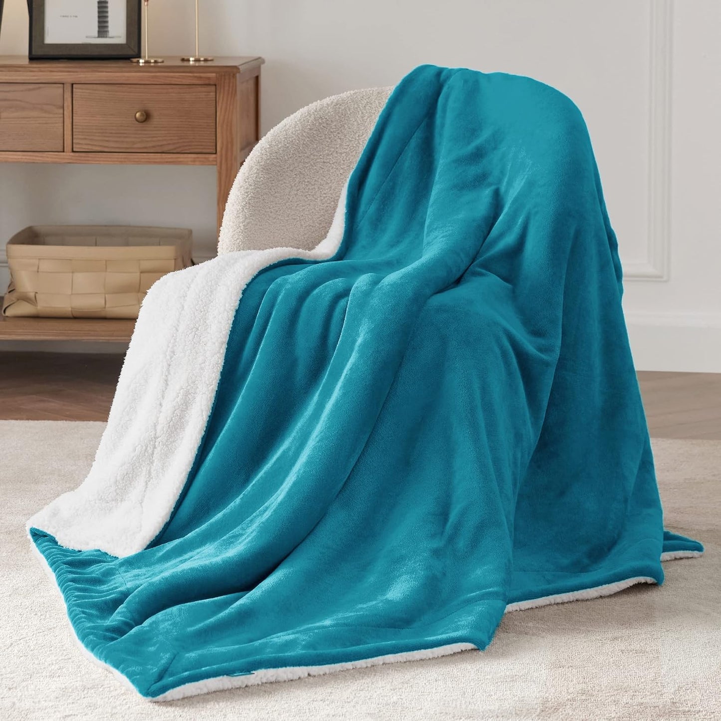 Bedsure GentleSoft Sherpa Fleece Throw Blanket