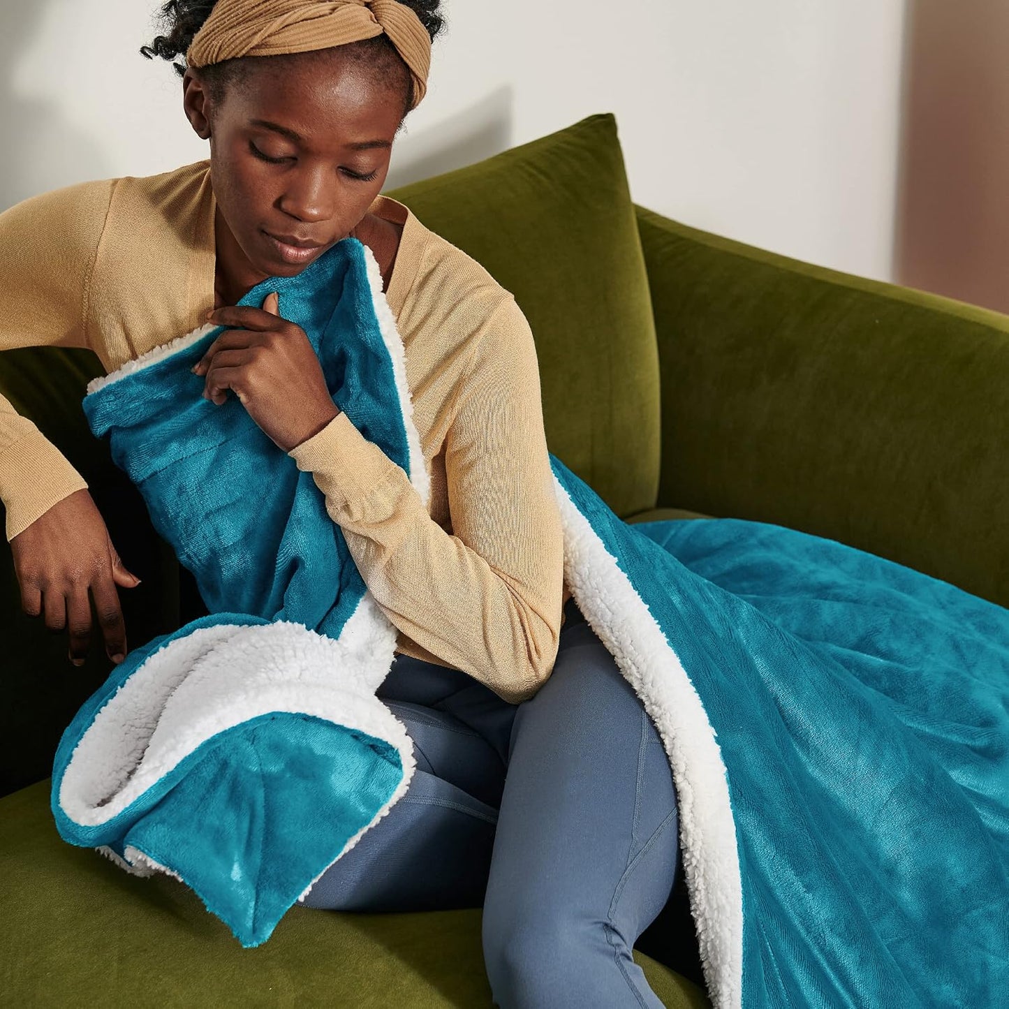 Bedsure GentleSoft Sherpa Fleece Throw Blanket